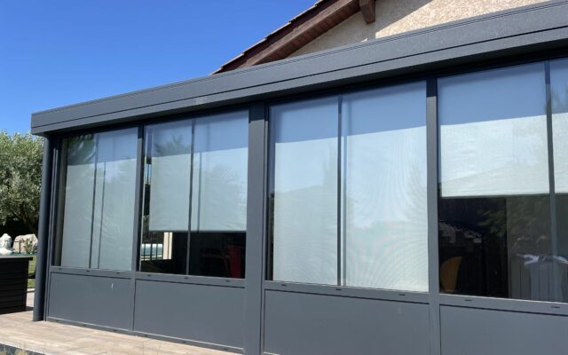 Véranda et canicule : 5 astuces d&rsquo;expert pour éviter l&rsquo;effet de serre