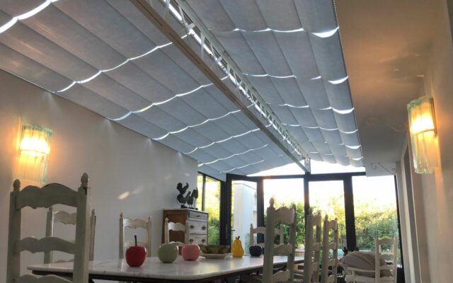 Pose de stores sur mesure dans une Véranda (Vaucluse)