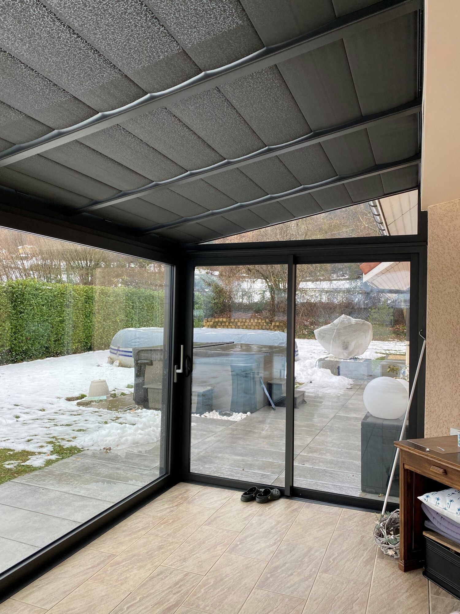 Store de toiture pour véranda vitrées en Haute-Savoie